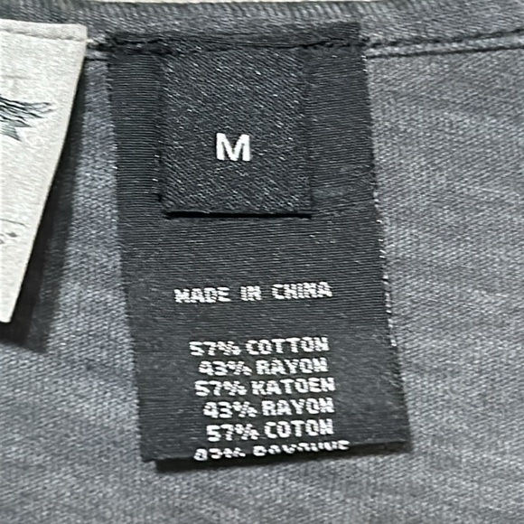 Harley Davidson bead, bling, cut out scoopneck, crest, graphic T-shirt, size M - Picture 6 of 8